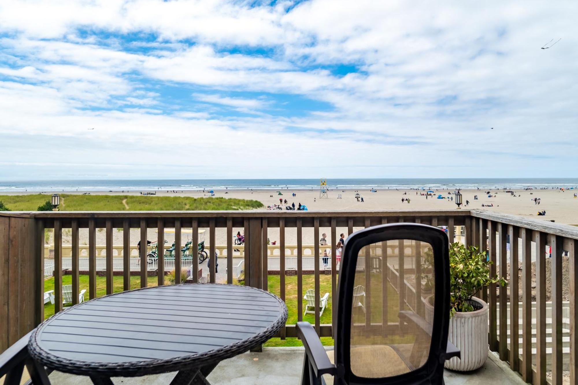 Inn At The Prom Oceanfront Сисайд Экстерьер фото