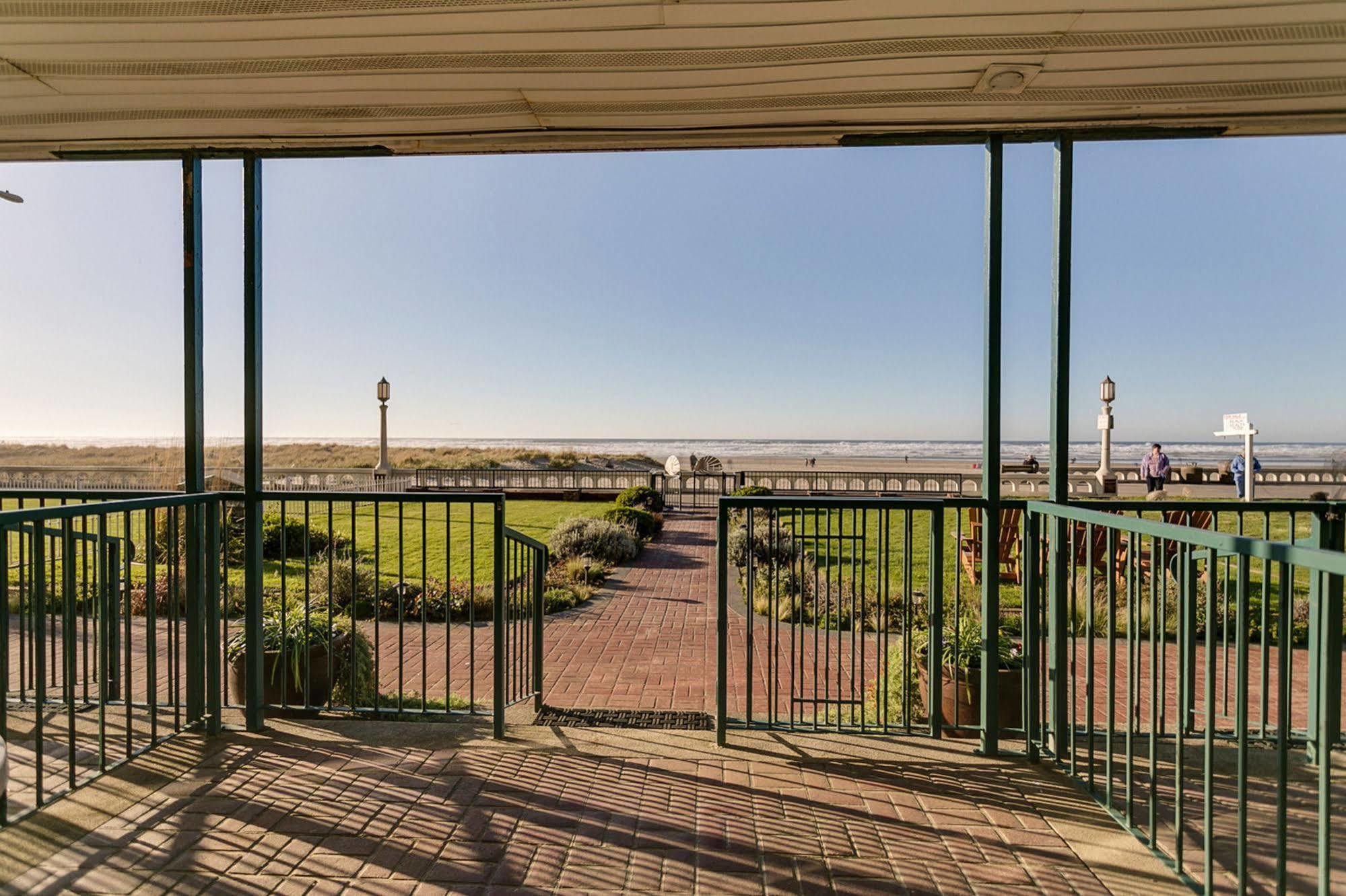 Inn At The Prom Oceanfront Сисайд Экстерьер фото